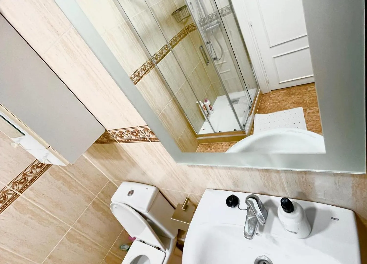 Bed and Breakfast Ronda Sant Pere 5 Barcelona 0*,  Španělsko